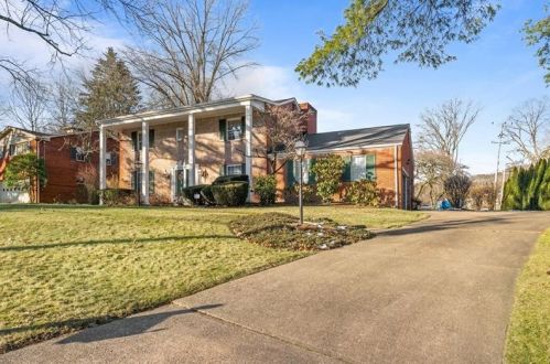 100 Thornberry Dr, Pittsburgh, PA 15235-5059