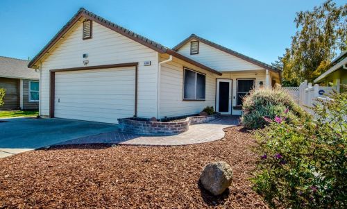 1205 Camphor Dr, Woodland, CA 95776-6779