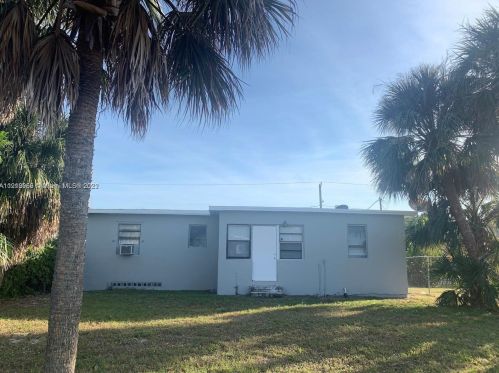 1444 28th St, West Palm Beach FL  33404-4140 exterior