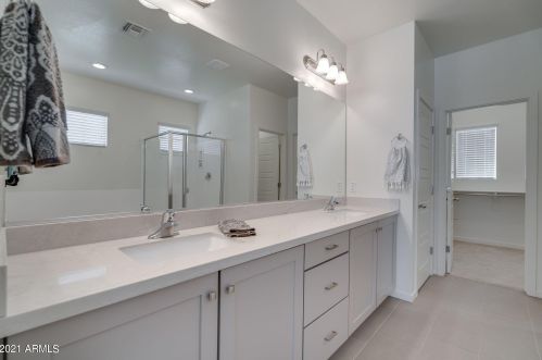 4716 Tremaine Ave, Gilbert AZ  85234 exterior