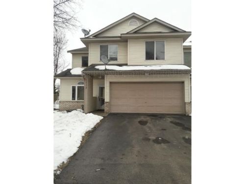 1113 Crystal Ct, Chaska, MN 55318-2249