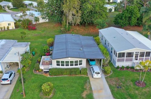 38 Le Mans Dr, Naples FL 34112-9126 exterior