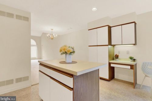 427 Deerfield Dr, Hanover PA  17331-1368 exterior