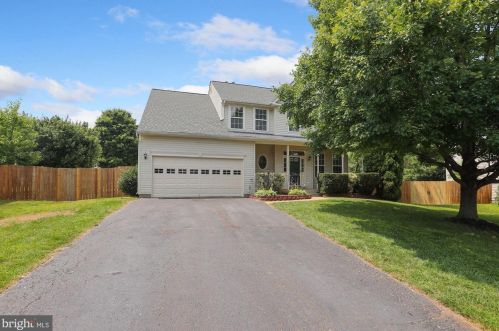 13269 Otto Rd, Woodbridge, VA 22193-7015
