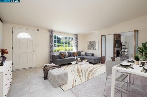 1737 El Toro Way, Pinole CA  94564-2116 exterior