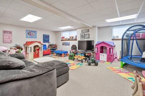 928 Old Washington Rd, Canonsburg PA  15317-3230 exterior