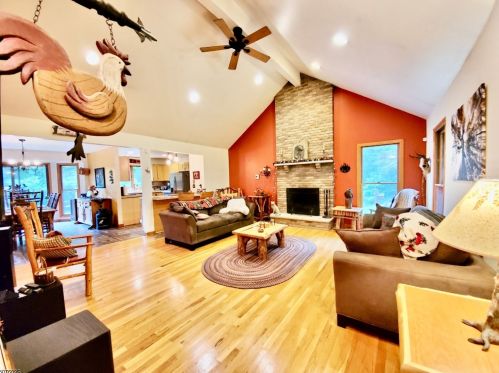 39 Pidgeon Hill Rd, Wantage NJ  07461-2731 exterior