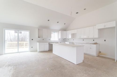 159 Hillside Rd, Poughquag, NY 12570-5050