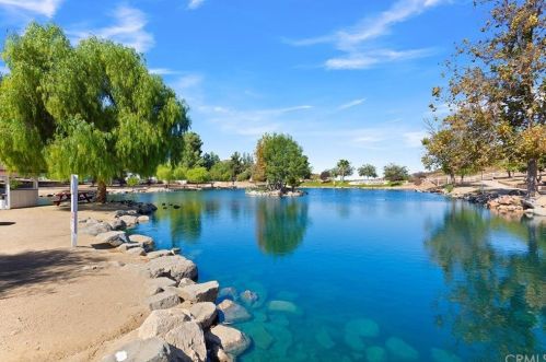 33278 Hidden Holw Dr, Wildomar CA exterior