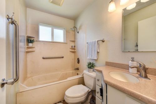 6815 Coventry Dr, Citrus Heights CA  95621-4134 exterior