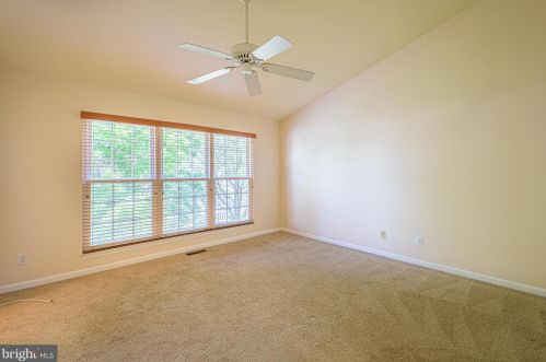 312 Hedgestone Ter, Leesburg VA  20176-4842 exterior