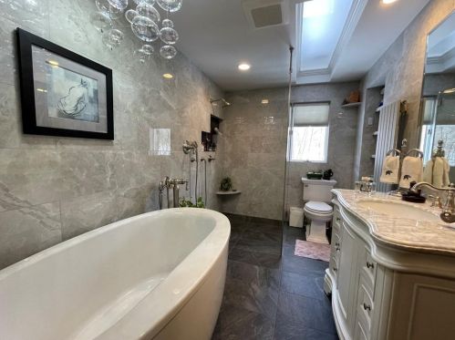 128 Pound Rd, Cumberland RI  02864-2706 exterior