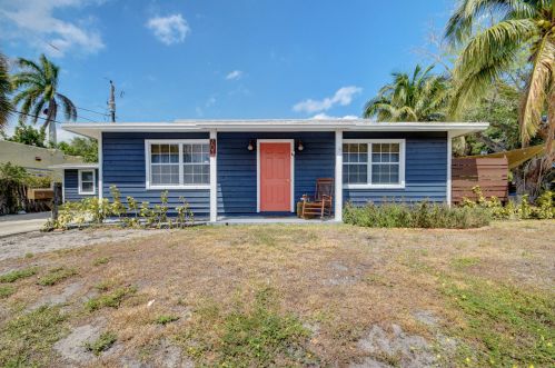 701 Hunter St, West Palm Beach, FL 33405-4227