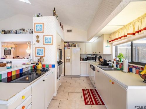 305 Mallard Ln, Daytona Beach FL 32119-8719 exterior