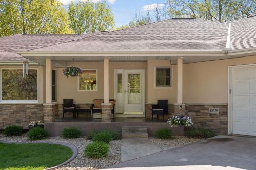 19476 Tyler St, Otsego, MN 55330-2123