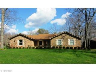 8678 Hollis Ln, Cleveland, OH 44141-2032