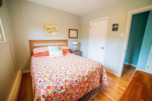 46 King Philip Rd, South Kingstown RI  02882-1102 exterior