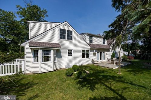 209 Knapp Rd, Lansdale PA 19446-1731 exterior