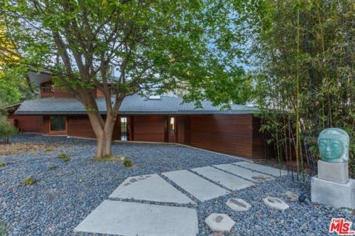 2440 Minard Rd, Topanga CA  90290-3402 exterior