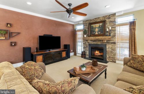 1583 Candace Ln, Yardley PA 19067-4484 exterior