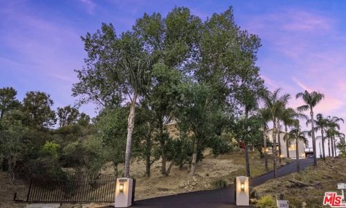 21630 Saddle Peak Rd, Topanga CA  90290-3414 exterior