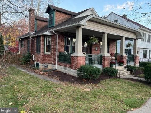 125 Parker St, Carlisle PA  17013-2821 exterior