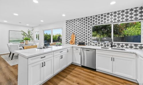 4031 Datcho Dr, San Diego CA 92117-4621 exterior