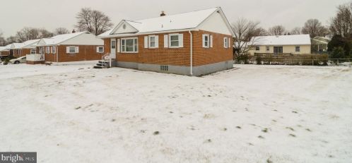 4508 Lindale Rd, Wilmington, DE 19804-4015