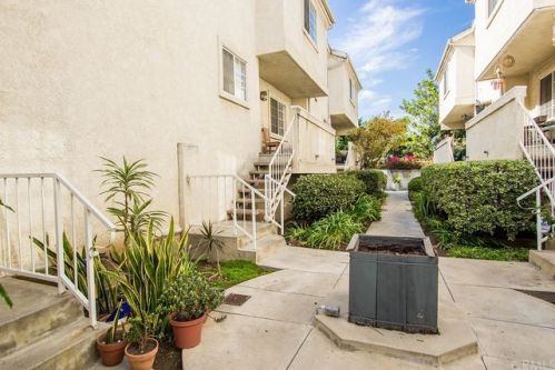 14711 Berendo Ave, Gardena CA  90247-3090 exterior