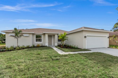 5930 Foust Cir, Fort Pierce, FL 34986-3805