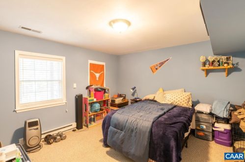 11 Shiloh Ct, Bybee VA  22963-3217 exterior