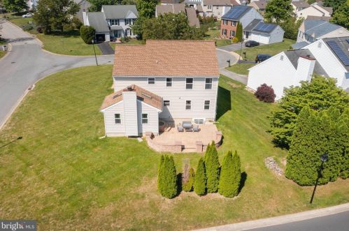 1 Glacier Ct, Bear DE  19701-1779 exterior