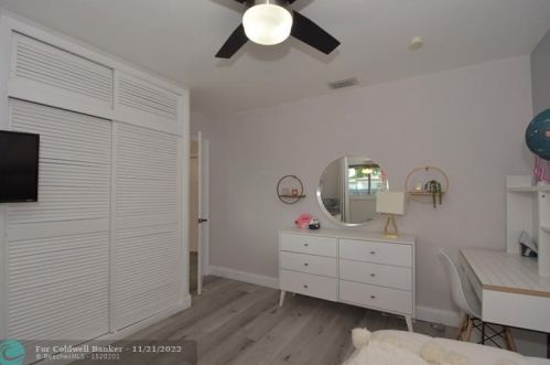 8421 17 Ct, Hollywood FL 33028 exterior