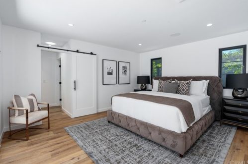 1712 Tradewinds Ln, Newport Beach CA  92660-4312 exterior