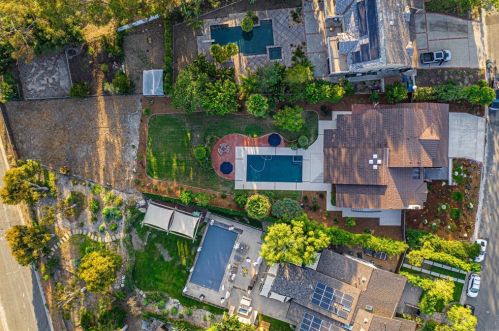 1213 Via Mil Cumbres, Solana Beach CA  92075-1726 exterior