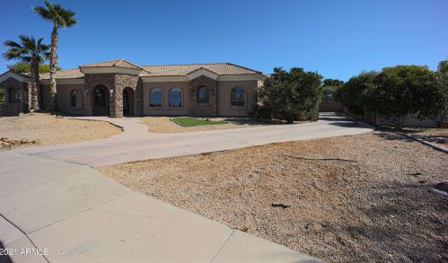 2555 Acacia Cir, Mesa, AZ 85213-2207