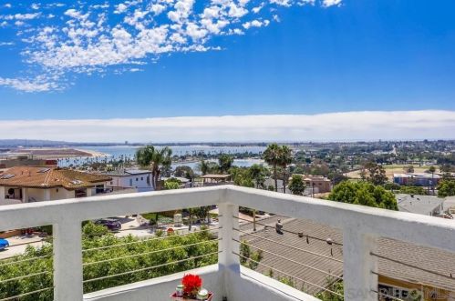 3622 Baker St, San Diego, CA 92117-6022