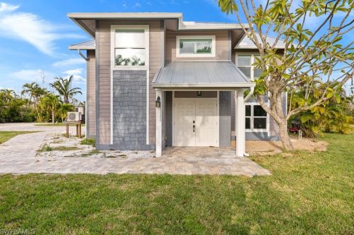 9393 Peaceful Dr, Sanibel FL  33957-4238 exterior