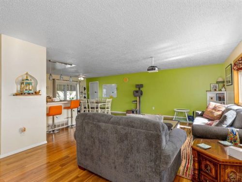 2325 Chantala Ave, Pueblo, CO 81006-1716