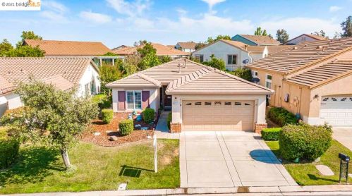 402 Laurel Pl, Rio Vista CA  94571-2181 exterior