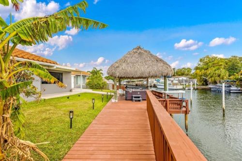 934 Nautilus Isle, Dania Beach FL  33004-2356 exterior