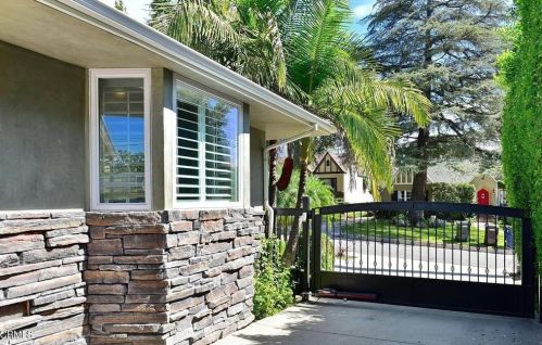 4535 Alta Canyada Rd, La Canada CA  91011-2040 exterior