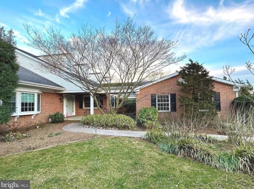 120 Stone Tower Ln, Wilmington, DE 19803-4539