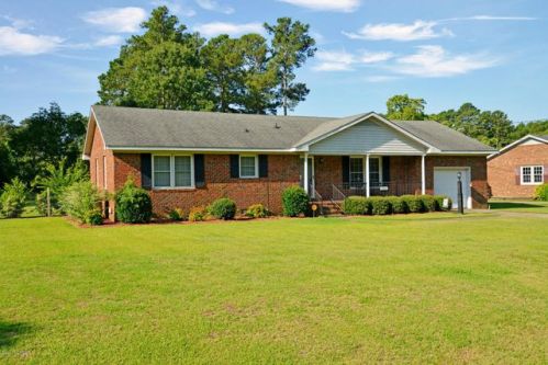 1846 Crestview St, Kinston, NC 28504-9185