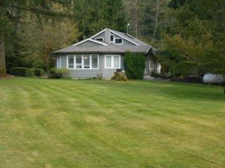 7024 Mt Baker Hwy, Glacier, WA 98244-9522