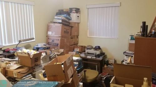 7330 1 Ct, Hollywood FL 33024-7212 exterior