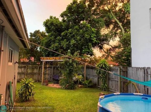 1600 22nd Ave, Hollywood FL  33020-2609 exterior