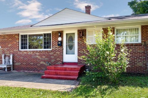 3017 Voeller Cir, Darbydale, OH 43123-3310