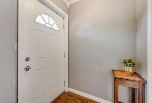 1815 Riverside Dr, Fort Worth, TX 76104-5925
