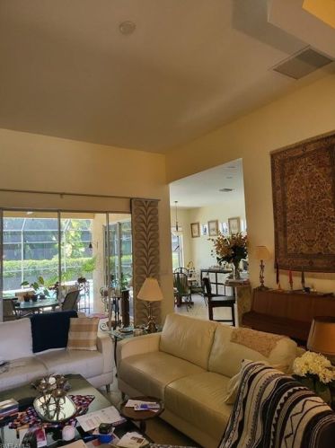 8310 Valiant Dr, Naples, FL 34104-6675